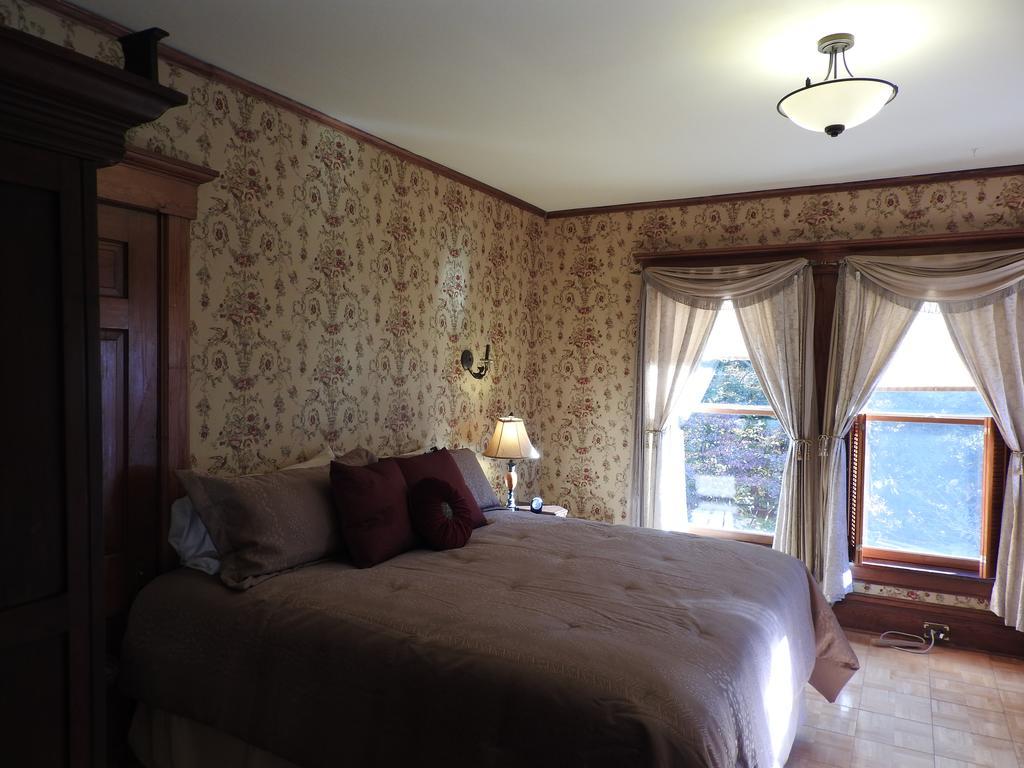Garden Bed and breakfast 3*