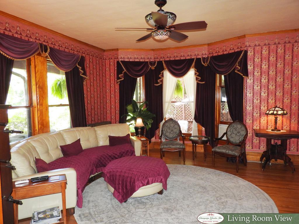 Garden Bed and breakfast Champaign